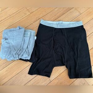 5 Pairs - Hanes underwear - Men’s Medium